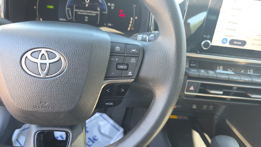 Used 2025 Toyota Camry LE FWD image 16