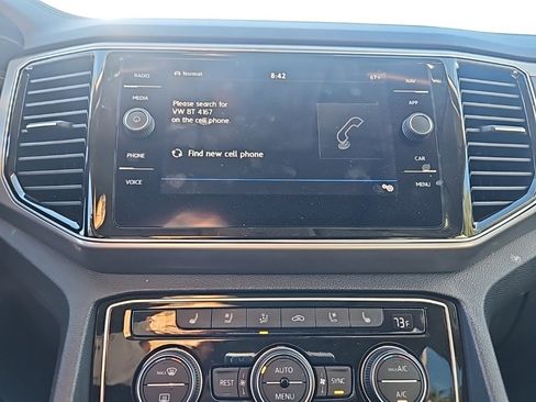 Used 2019 Volkswagen Atlas SEL Premium image 17