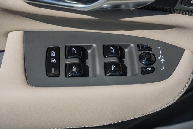 New 2027 Volvo XC90 B6 Plus AWD/4WD image 40