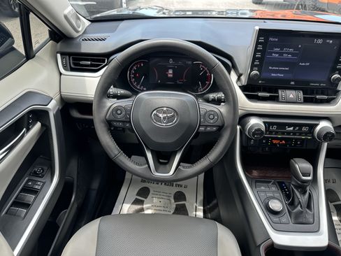 Used 2022 Toyota RAV4 Limited w/ Limited Grade Weather Package AWD/4WD image 14