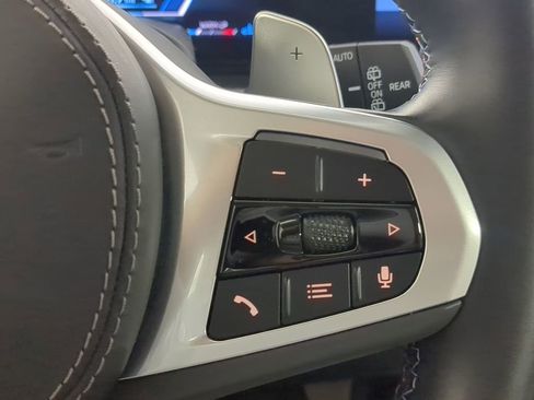 Used 2024 BMW X7 M60i w/ Executive Package image 33