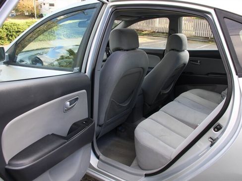 Used 2007 Hyundai Elantra GLS image 15