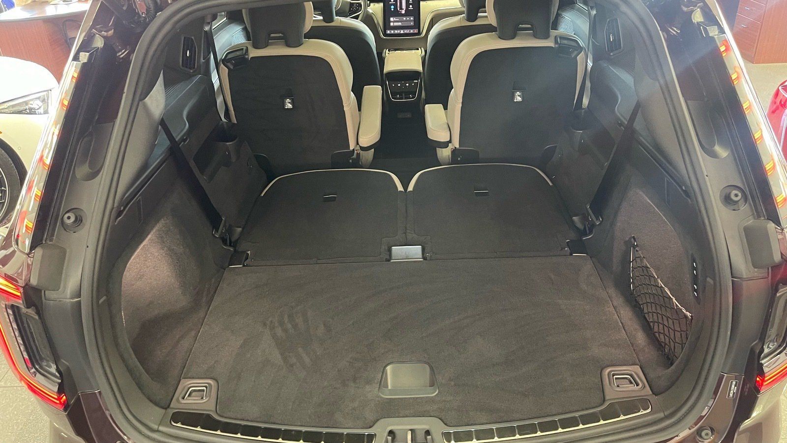 Used 2025 Volvo EX90 Ultra AWD/4WD image 36