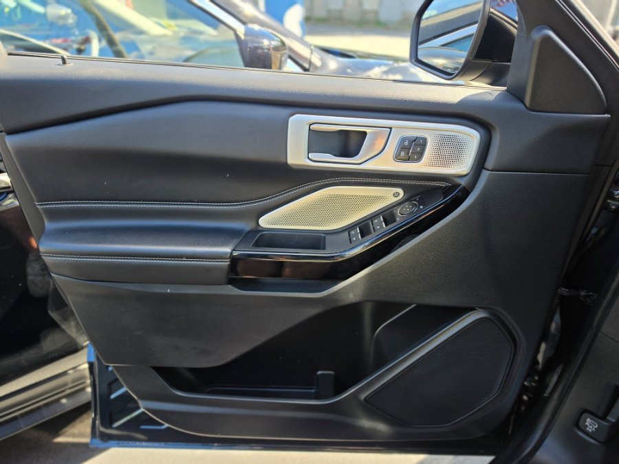 Used 2023 Ford Explorer ST AWD/4WD image 24