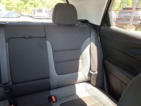 Used 2024 Chevrolet TrailBlazer LT w/ Convenience Package FWD image 15