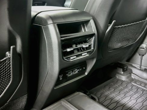 Used 2022 Jeep Grand Cherokee Trailhawk w/ Luxury Tech Group III AWD/4WD image 27