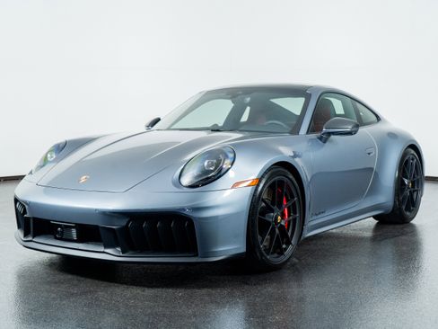 Used 2025 Porsche 911 Carrera 4 GTS image 16
