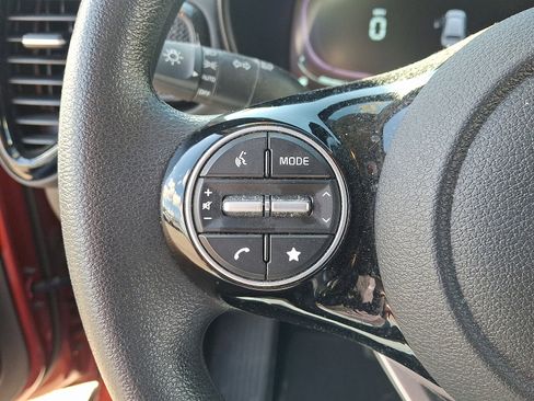 Certified 2023 Kia Soul S FWD image 21