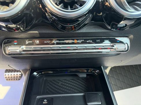 Certified 2025 Mercedes-Benz GLB 35 AMG 4MATIC image 19