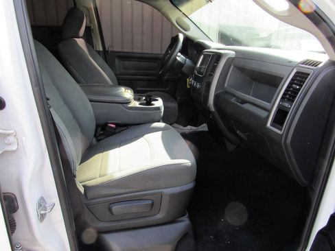 Used 2017 RAM 1500 Express RWD image 8