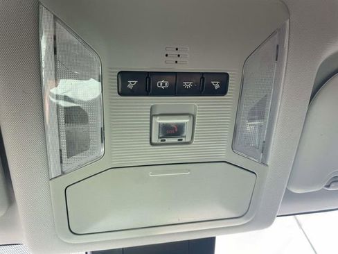 Used 2020 Toyota RAV4 LE FWD image 33