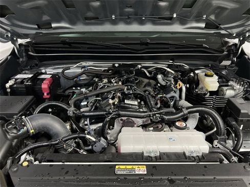Used 2024 Toyota Tacoma SR image 28