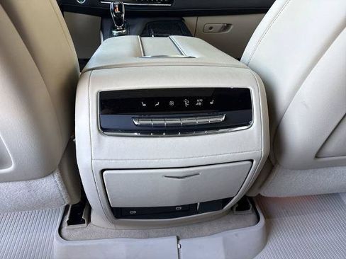 Certified 2022 Cadillac Escalade Premium Luxury AWD/4WD image 22