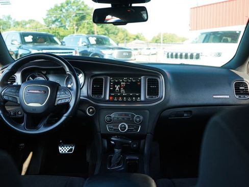 Used 2018 Dodge Charger R/T Scat Pack RWD image 10