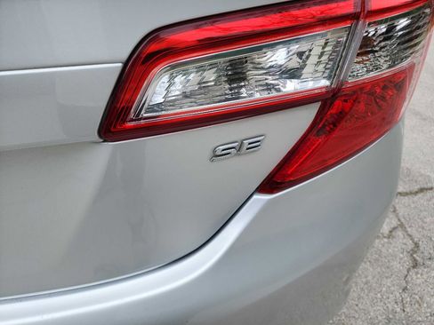 Used 2014 Toyota Camry SE FWD image 7