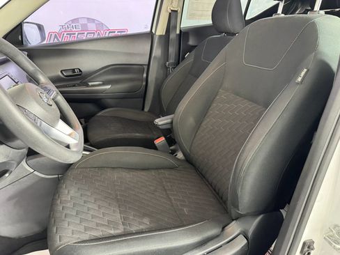 Used 2021 Nissan Kicks S FWD image 31