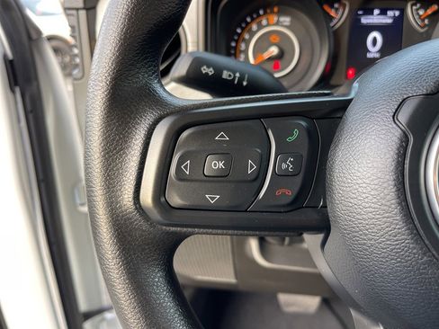 Used 2024 Jeep Gladiator Sport image 16