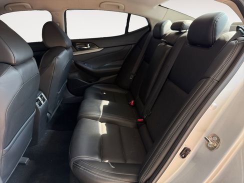 Used 2017 Nissan Maxima 3.5 SV FWD image 15