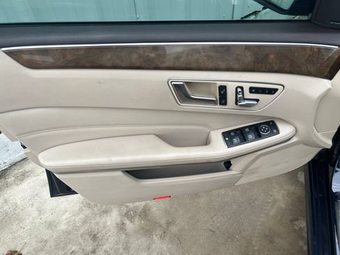 Used 2014 Mercedes-Benz E 350 Sedan image 11