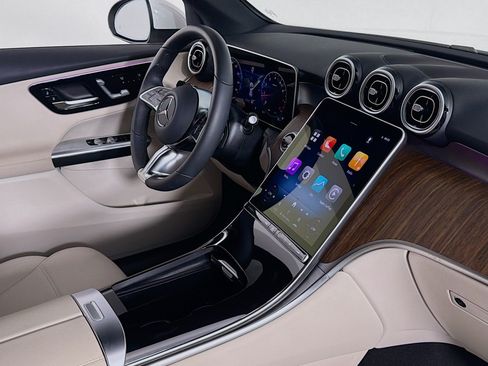 Certified 2026 Mercedes-Benz GLC 300 image 17