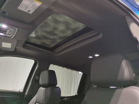 Used 2022 Chevrolet Silverado 1500 LTZ w/ LTZ Convenience Package II image 23