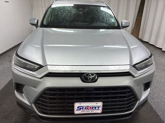 Used 2024 Toyota Grand Highlander XLE video 2