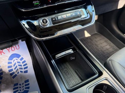 Used 2023 Lincoln Corsair AWD w/ Equipment Group 101A image 34