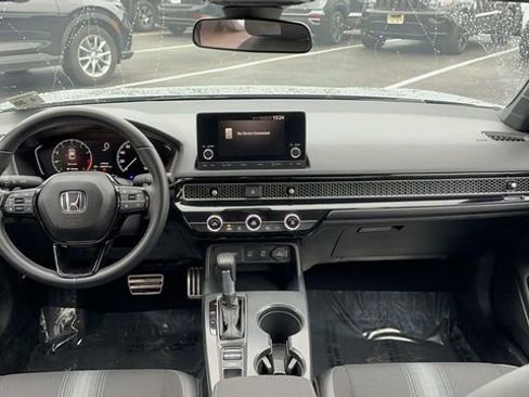 Used 2025 Honda Civic Sport image 11