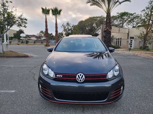Used 2013 Volkswagen GTI Driver's Edition image 16