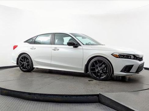 Used 2023 Honda Civic Sport image 11