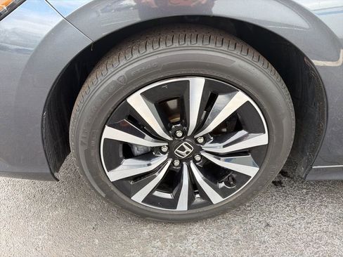 Used 2023 Honda Civic EX image 10