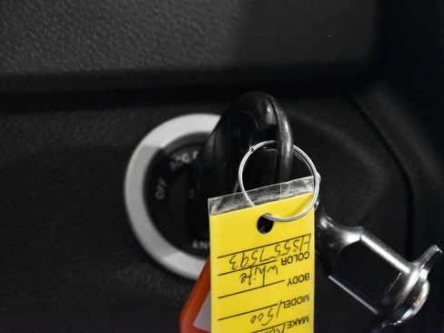 Used 2017 RAM 1500 Classic SLT image 12