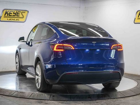 Used 2021 Tesla Model Y Long Range image 2