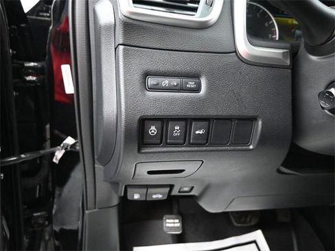 Used 2018 Nissan Murano Platinum image 14