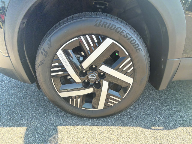 Certified 2026 Nissan Kicks SV FWD image 11