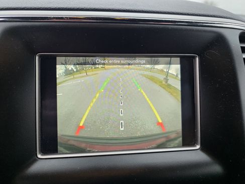 Used 2018 Jeep Grand Cherokee Laredo image 25