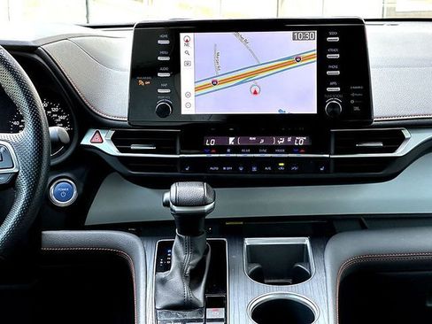 Certified 2023 Toyota Sienna XSE w/ XSE Plus Package FWD image 31