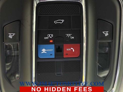 Used 2023 Jeep Grand Cherokee L Limited w/ Black Appearance Package image 38