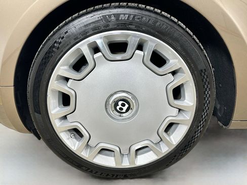 Used 2011 Bentley Mulsanne RWD image 46