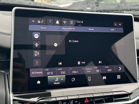 New 2026 Jeep Compass Latitude w/ Sun and Sound Group image 18