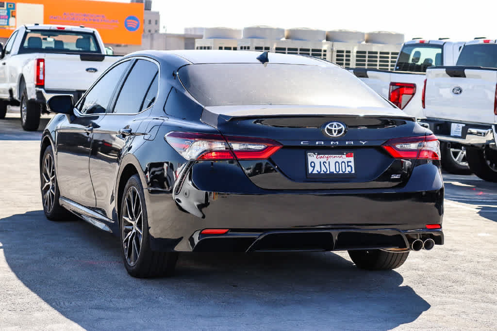 Used 2024 Toyota Camry SE FWD image 6