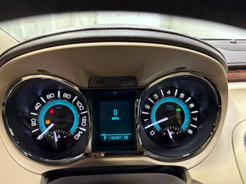 Used 2010 Buick LaCrosse CXL FWD image 11