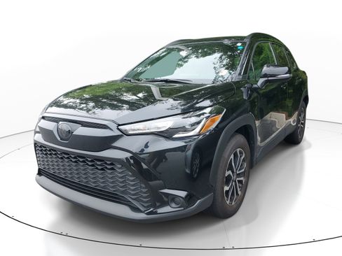 Used 2024 Toyota Corolla Cross AWD Hybrid image 3