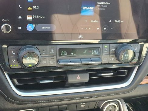 Certified 2025 Toyota Grand Highlander AWD image 16