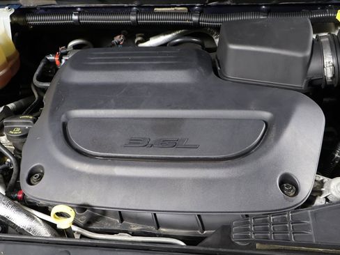 Used 2020 Chrysler Pacifica Limited image 15