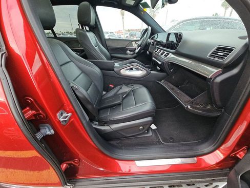 Used 2022 Mercedes-Benz GLE 450 4MATIC w/ Premium Package image 5