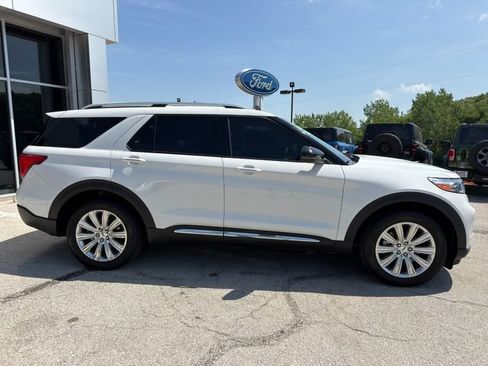 Used 2021 Ford Explorer Limited w/ Hybrid Equipment Group 310A AWD/4WD image 8