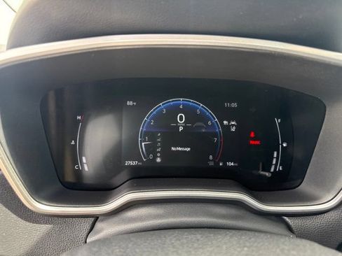 Used 2025 Toyota Corolla Cross XLE FWD image 16