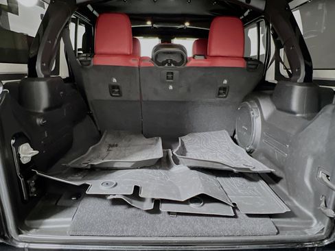 Used 2024 Jeep Wrangler Unlimited Rubicon 392 image 34