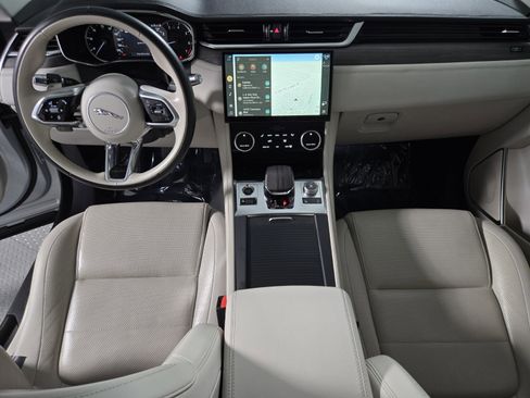 Used 2023 Jaguar F-PACE S image 4